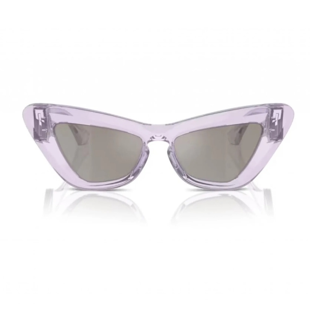 Burberry Cat Eye Sunglasses - Picture 3 of 7